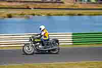 Vintage-motorcycle-club;eventdigitalimages;mallory-park;mallory-park-trackday-photographs;no-limits-trackdays;peter-wileman-photography;trackday-digital-images;trackday-photos;vmcc-festival-1000-bikes-photographs